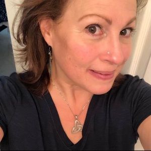 Meet your Posher, Joli